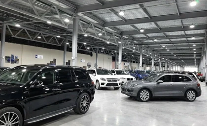 Автосалон